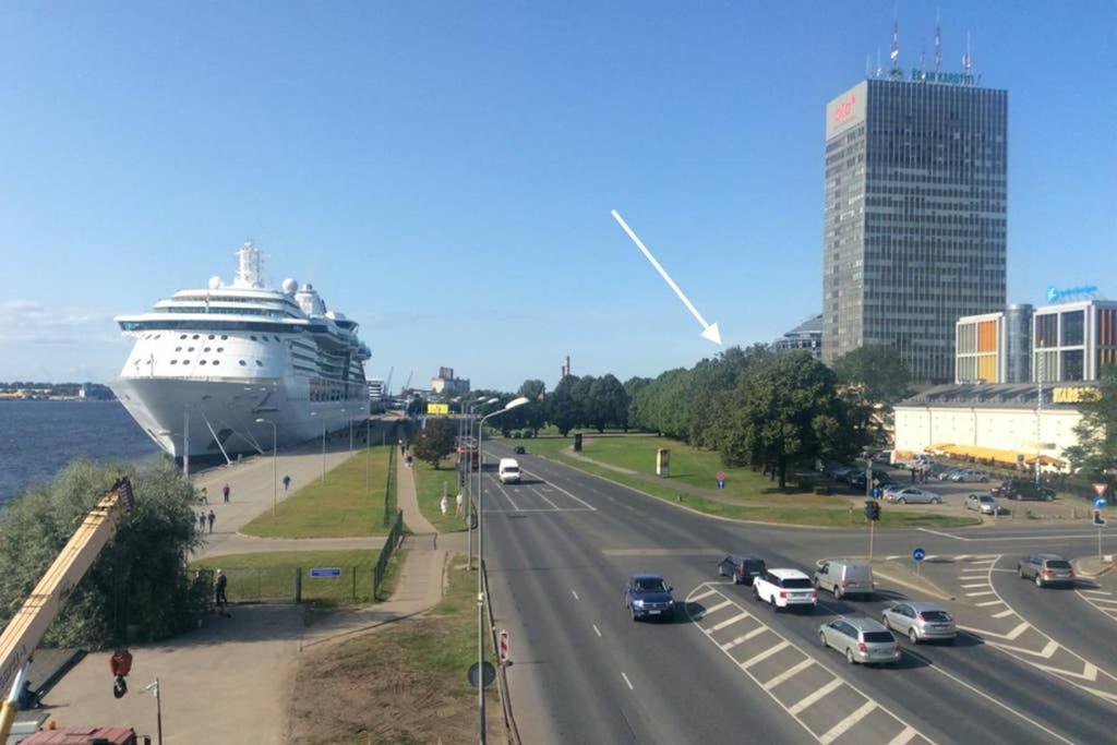 New Comfortable Apartment Nearby Promenade In 5 Minutes From Old Town Of Riga. Exterior photo